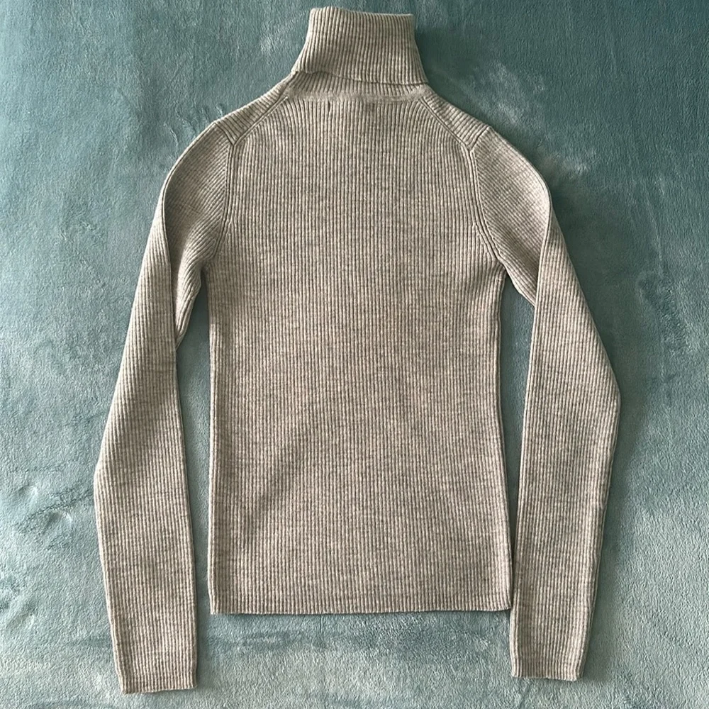 The Limited Gray Ribbed Turtleneck Sweater - Picture 3 of 6